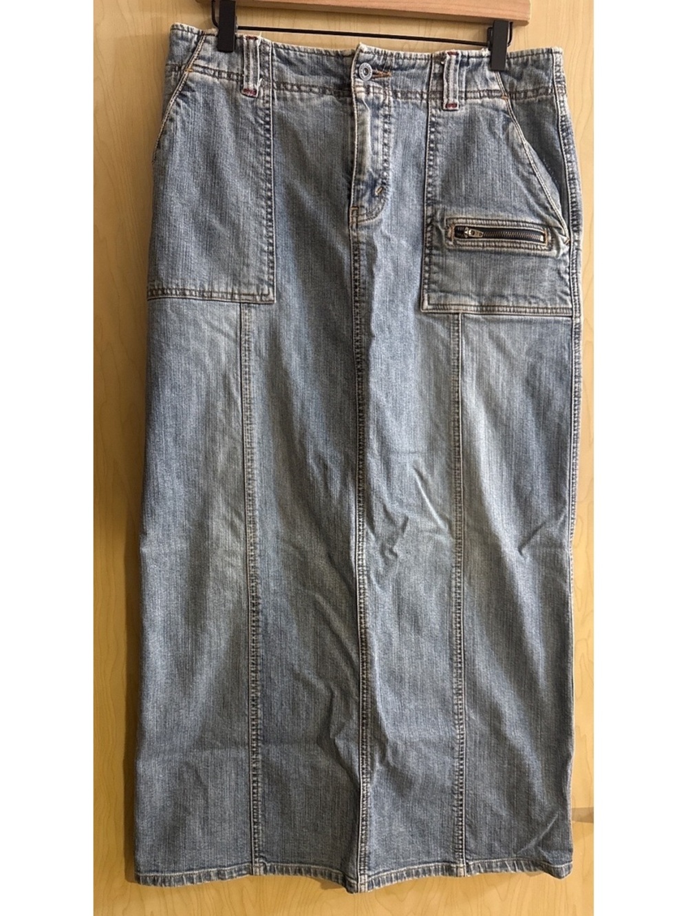 Y2K Eddie Bauer light-wash denim maxi cargo skirt utility pocket size 8 tall